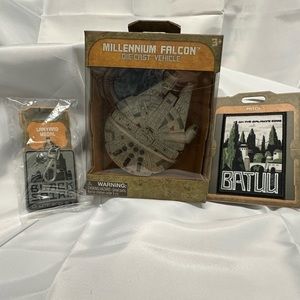 Millennium Falcon Die-Cast Vehicle Disney Parks Star Wars Galaxy's Edge